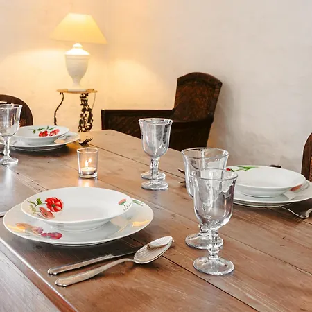 Logis La Tour - La Tour * Saint-Laurent-de-la-Salle