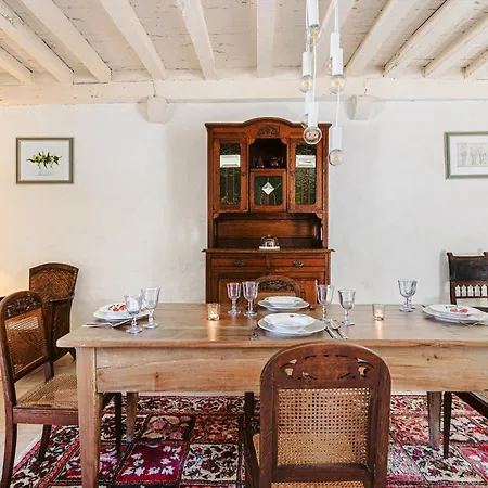 Logis La Tour - La Tour بيت للعطل Saint-Laurent-de-la-Salle