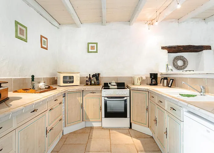 Logis La Tour - La Tour *