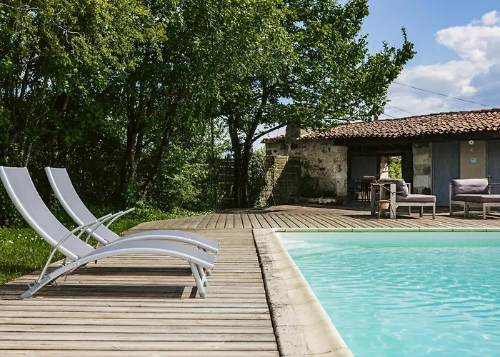 Prázdninový dům Logis La Tour - La Tour